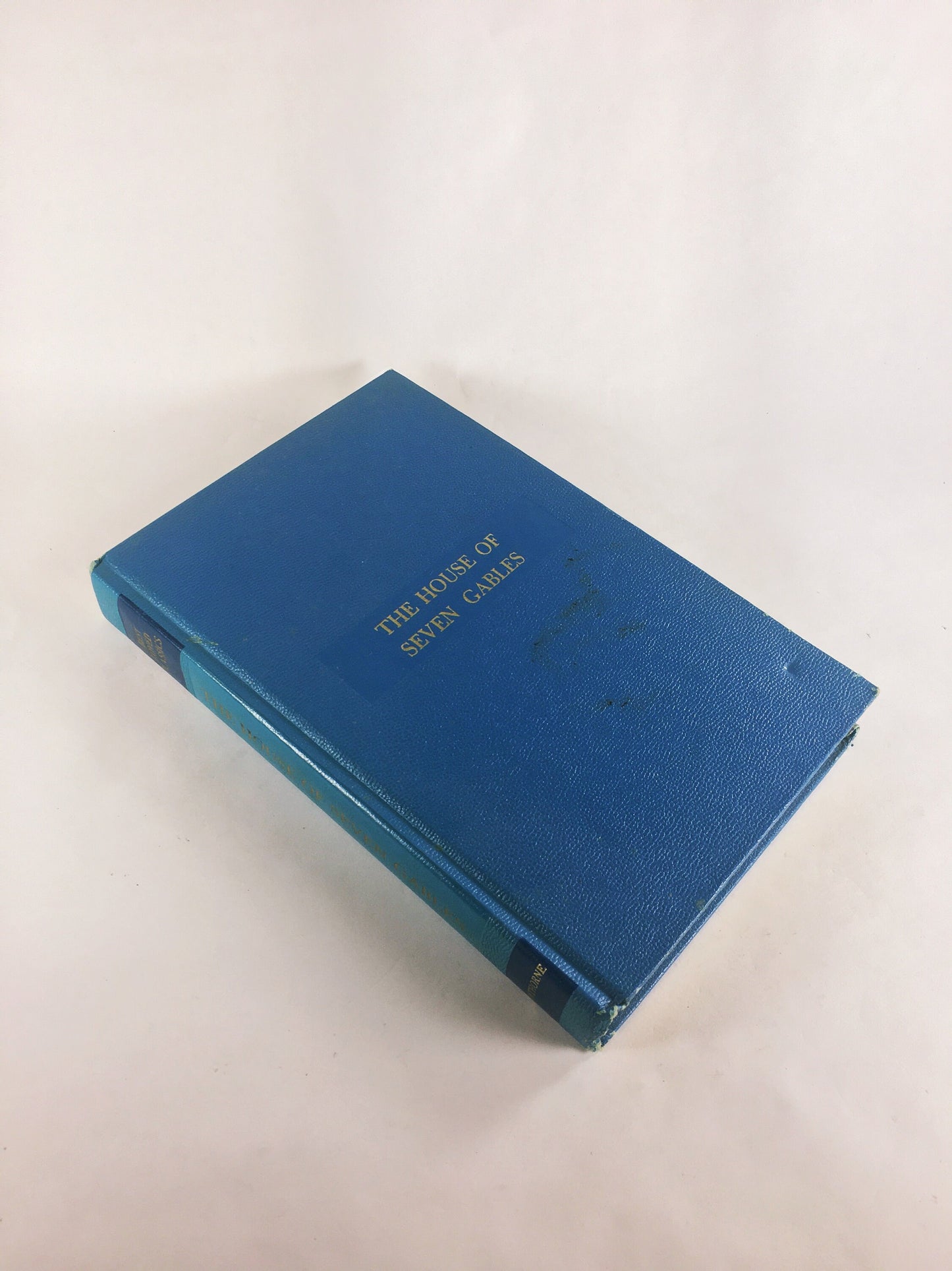 Alice in Wonderland, Pride & Prejudice Robinson Crusoe Huckleberry Finn Vintage Best Loved Classics sky blue book set circa 1949.