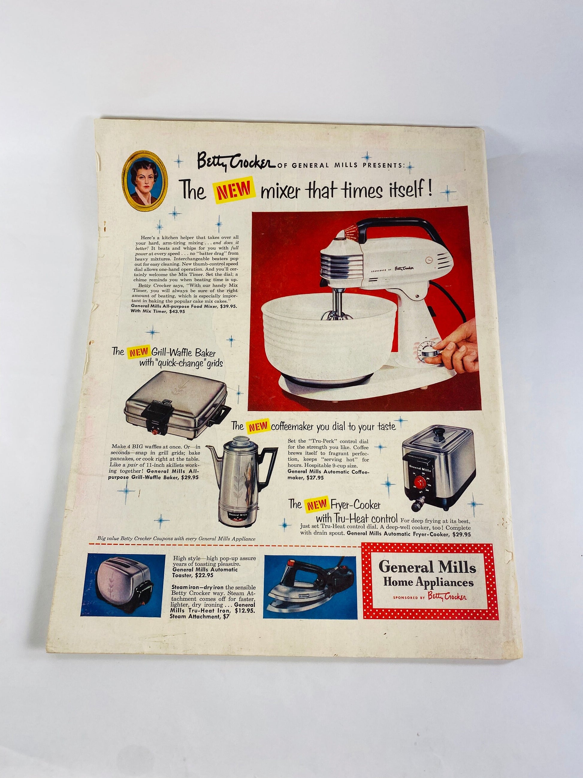 Saturday Evening Post vintage magazine October 10 1953 vol 226 no 15. USSR Soviet, Betty Crocker mixer ads, Dodge, Yale Ivy League football