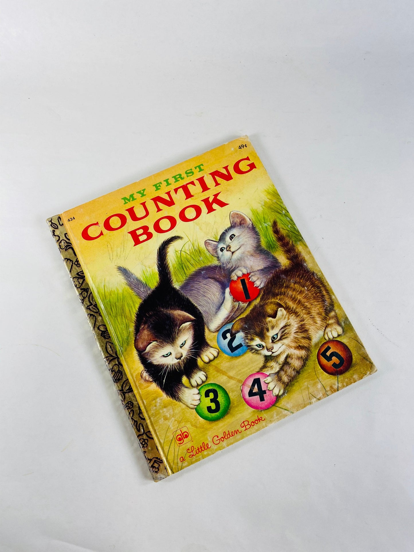 1985 My First Counting Book illustrates by Garth Williams. Little Golden Book. Vintage children's book Lilian Moore