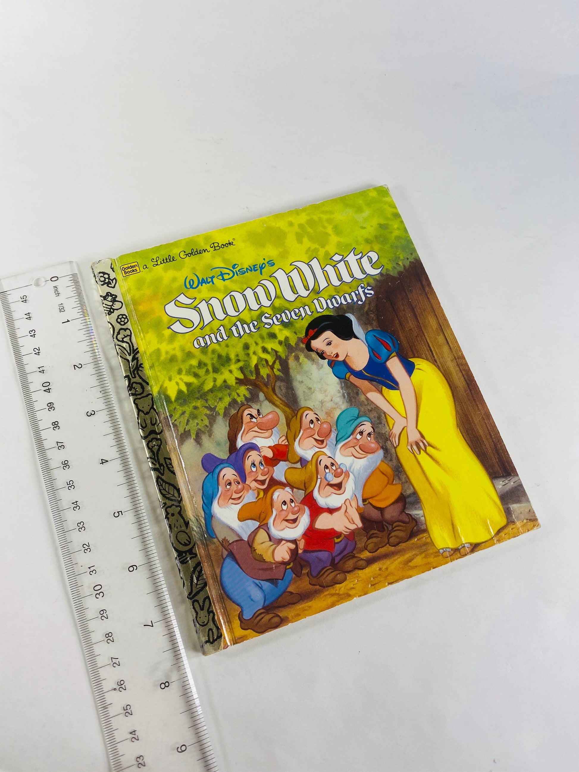 Snow White and the Seven Dwarfs book circa 1993. Walt Disney Little Golden Book vintage children's princess book. Bedtime stories