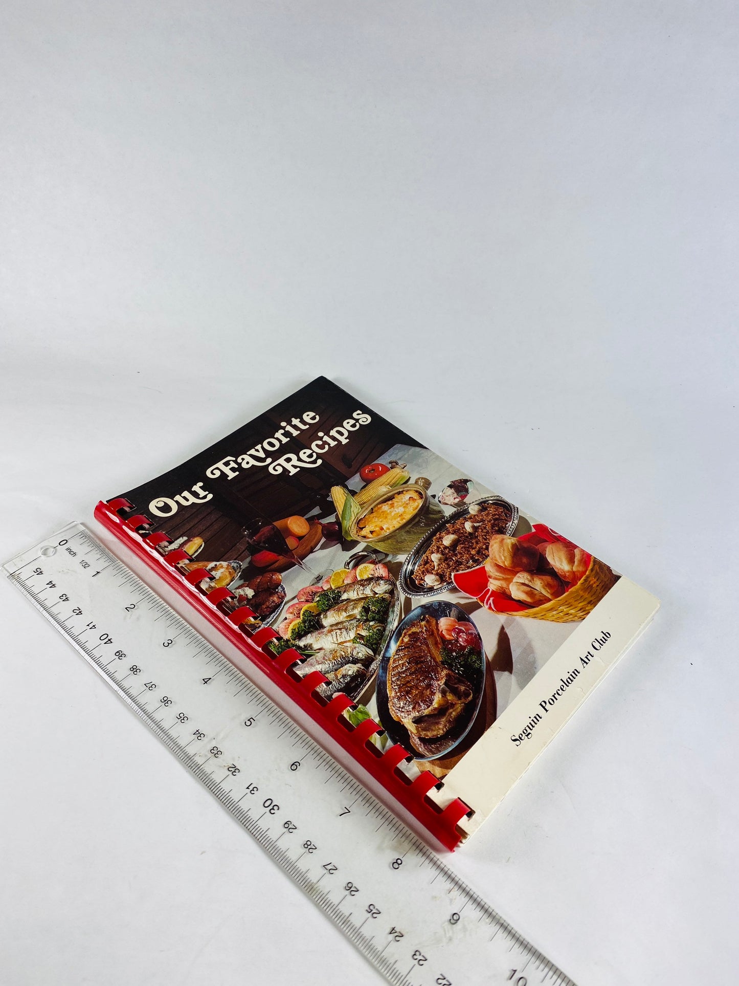 1978 Favorite Recipes of Texas vintage cookbook from the Seguin Porcelain Art Club in Texas. Over 900 recipes.