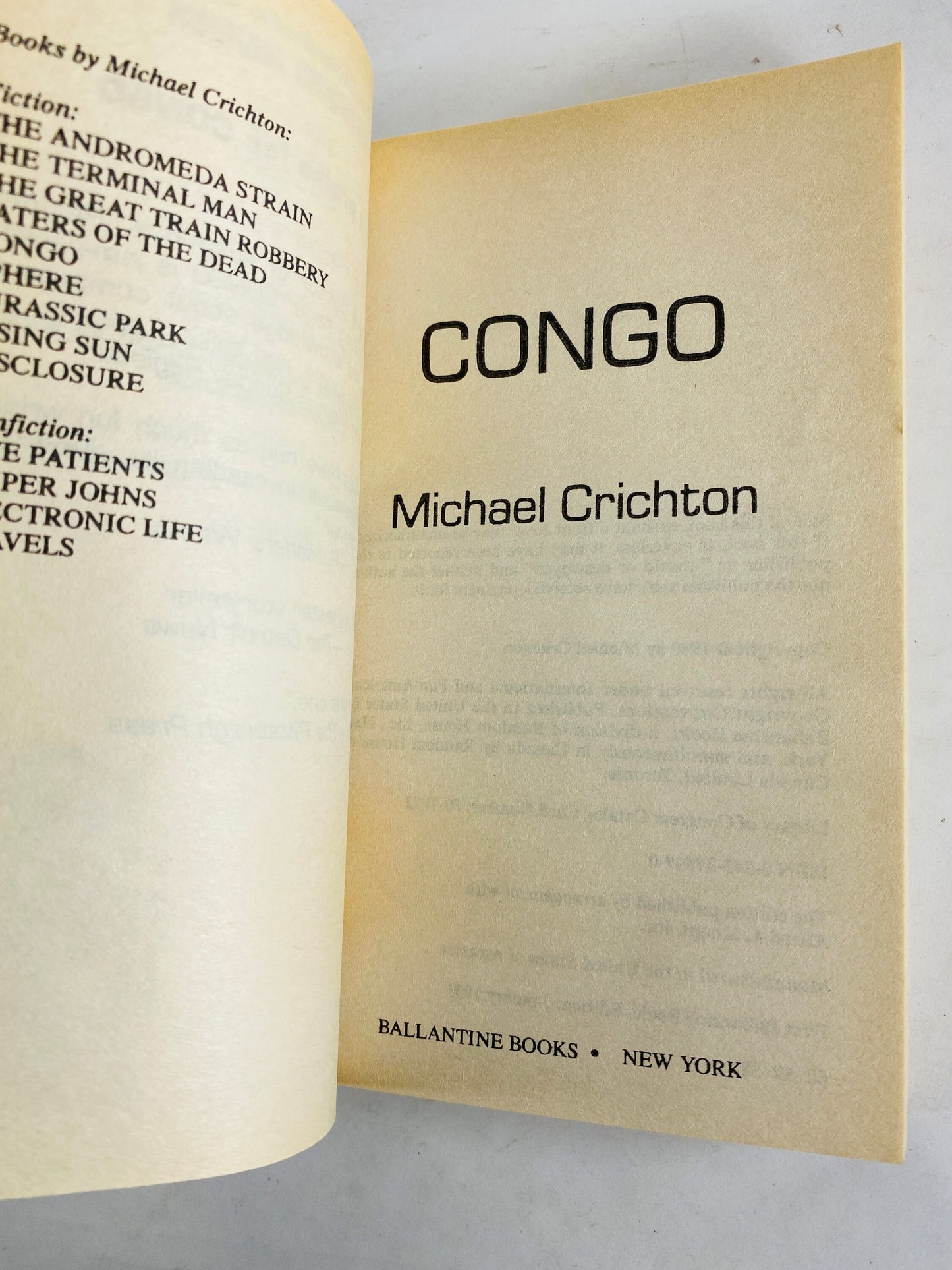 Congo by Michael Crichton EARLY PRINTING vintage paperback book circa 1993