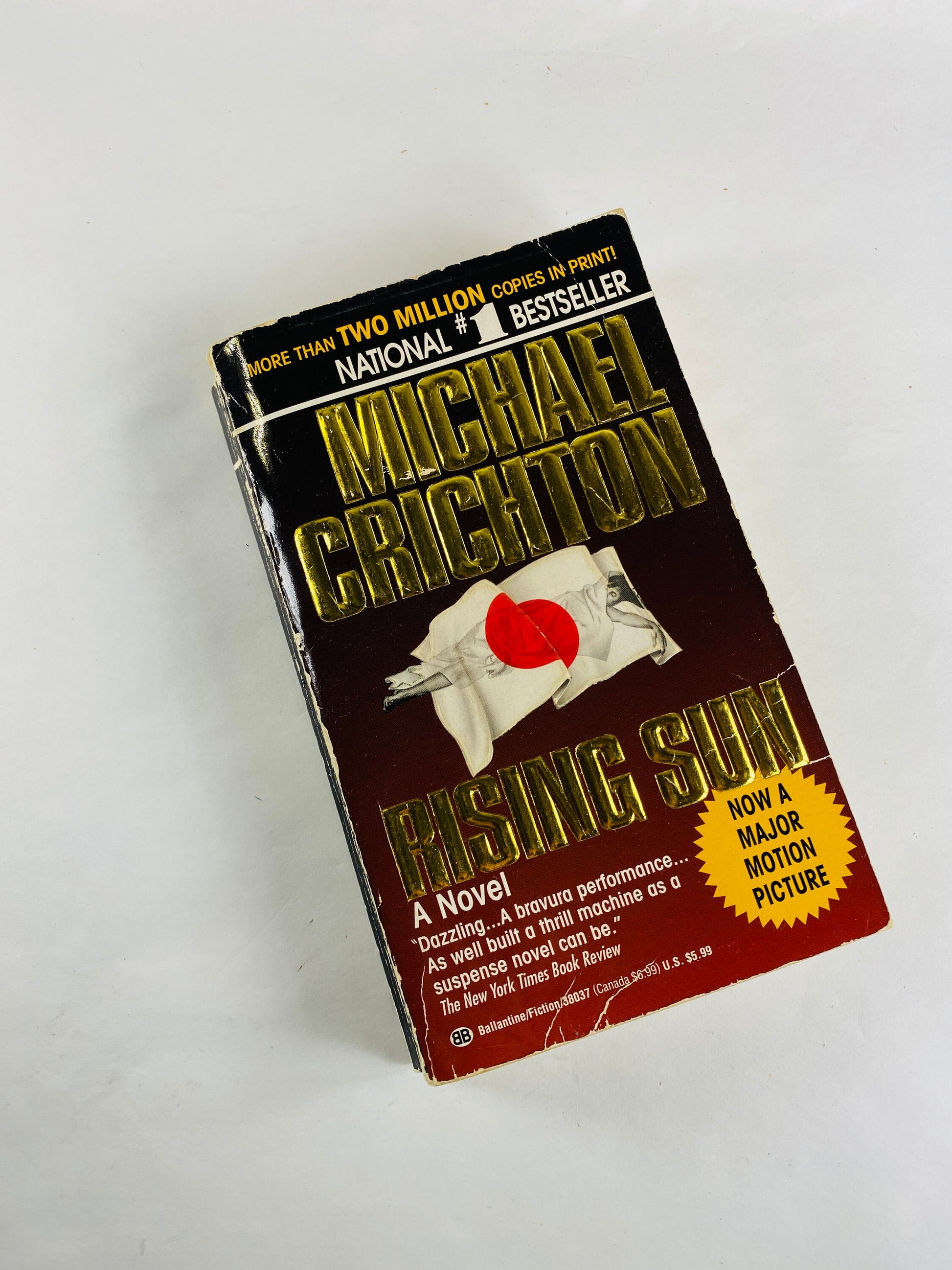 1993 Rising Sun by Michael Crichton vintage paperback book set in Japan business moguls compete for control of the electronics industry