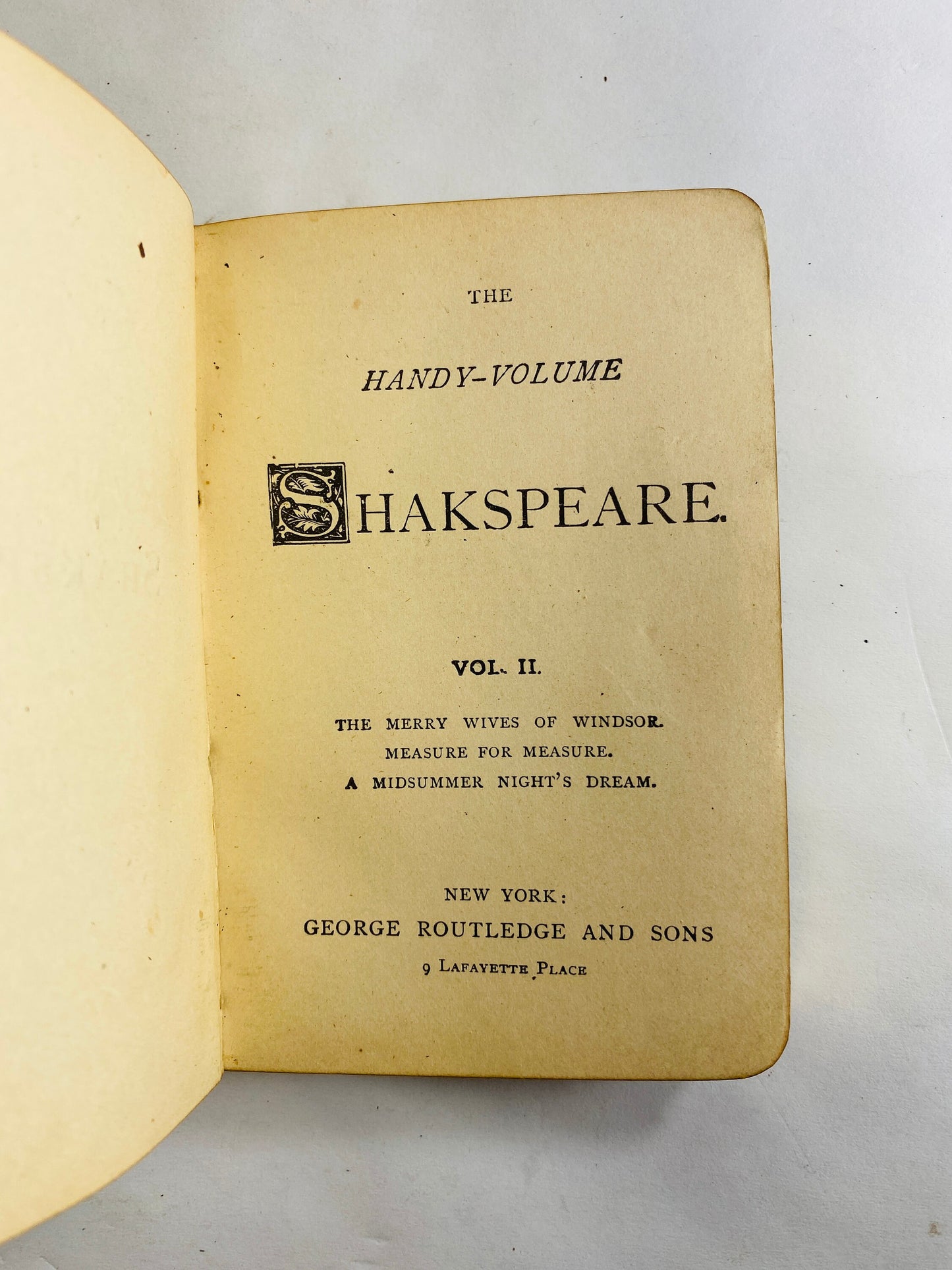 Shakespeare vintage leather miniature book set circa 1883 Macbeth King John Romeo & Juliet Comedy Errors Much Ado Nothing Twelfth Night