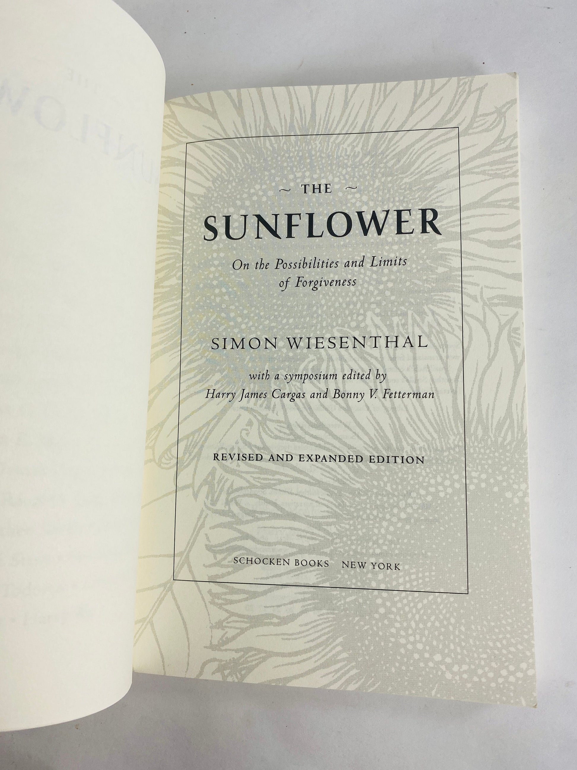 Simon Wiesenthal The Sunflower vintage paperback book Dying Nazi soldier asks for Holocaust forgiveness Rabbinical letters
