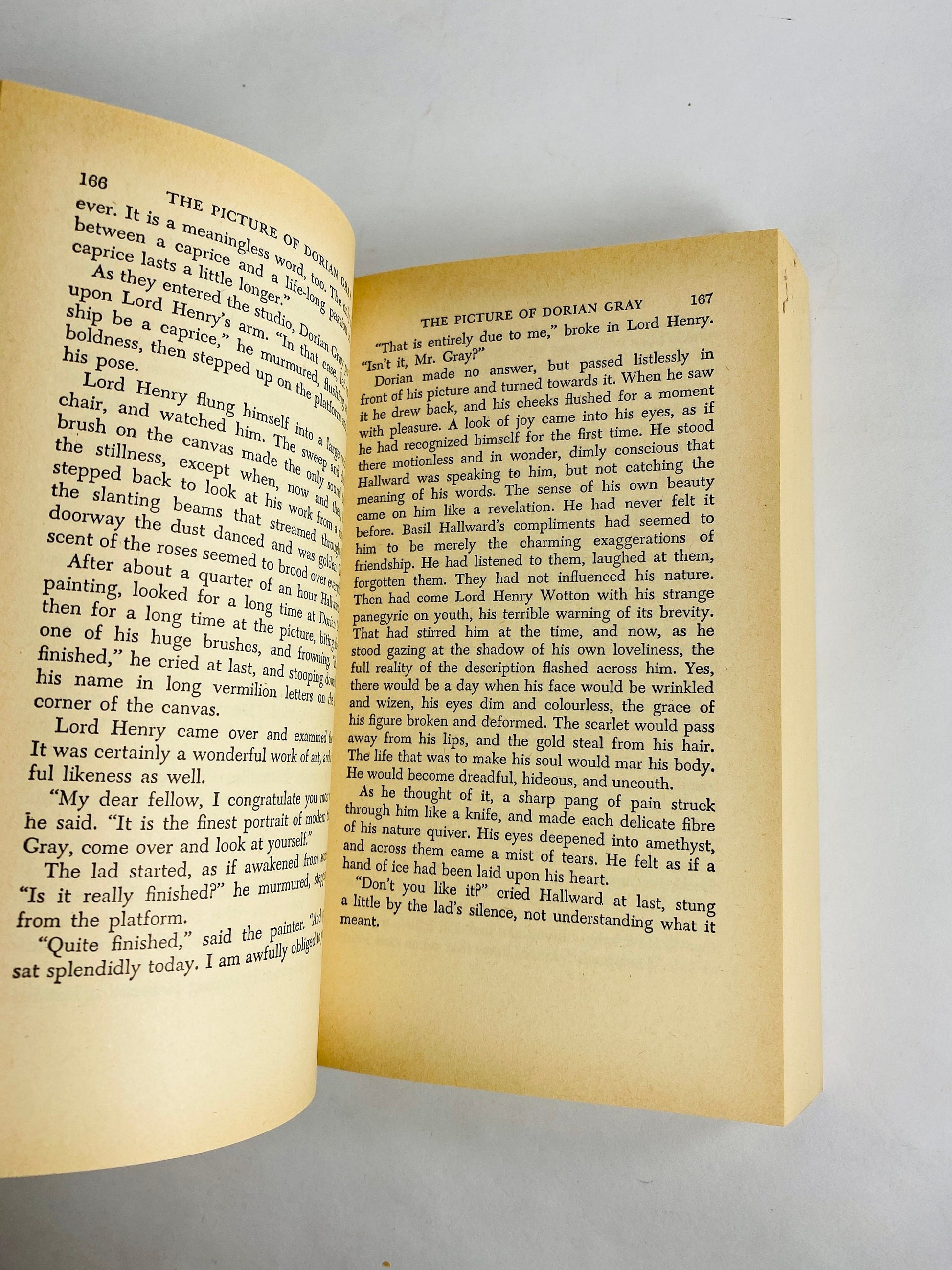 Portable Oscar Wilde vintage Penguin paperback book circa 1982 Picture of Dorian Gray Importance of Being Earnest Harlot's House