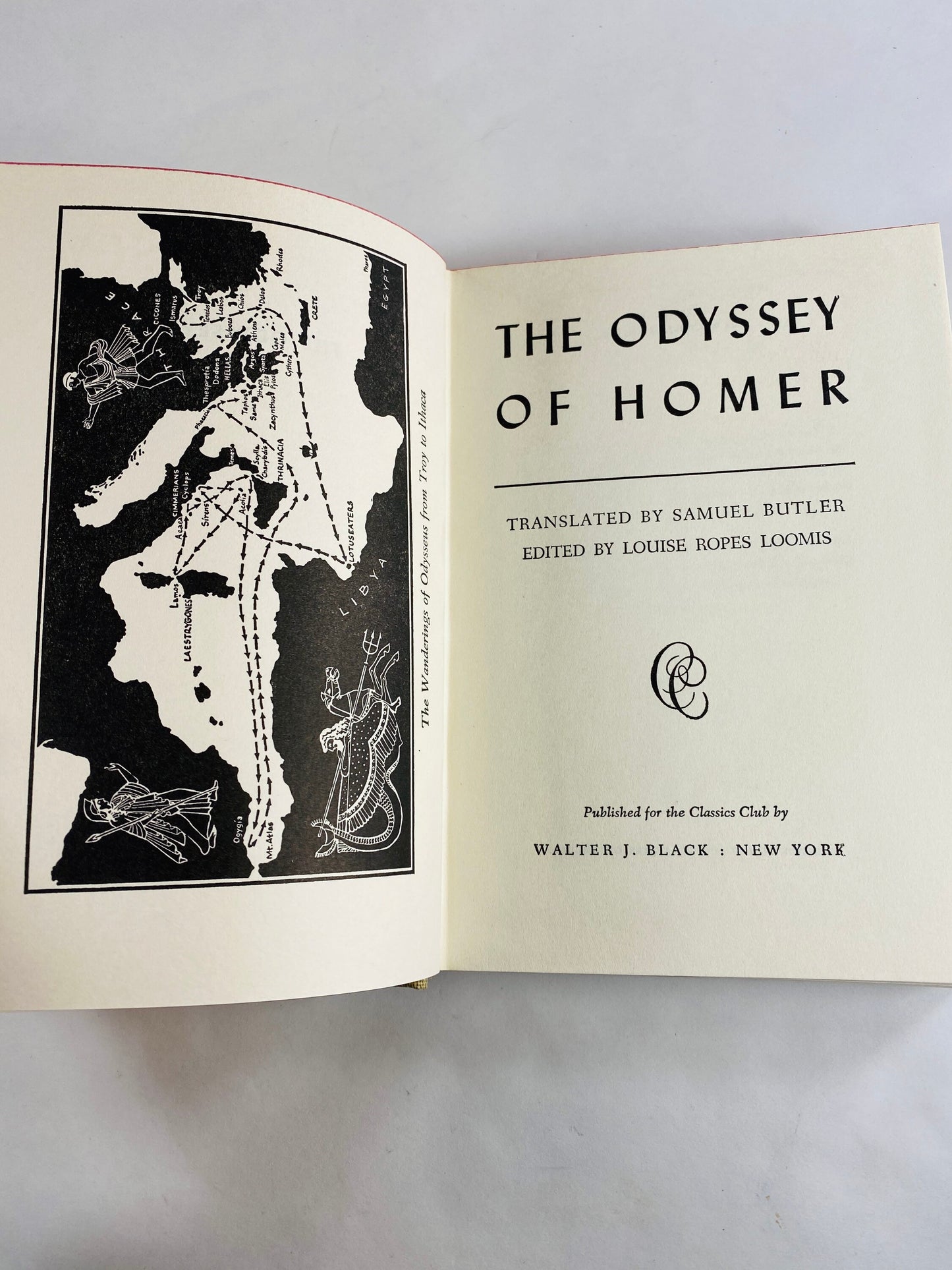 Homer The Odyssey circa 1942. Gray cloth covered vintage book. Greek epic poem set during the Trojan War. Beautiful bookshelf decor!
