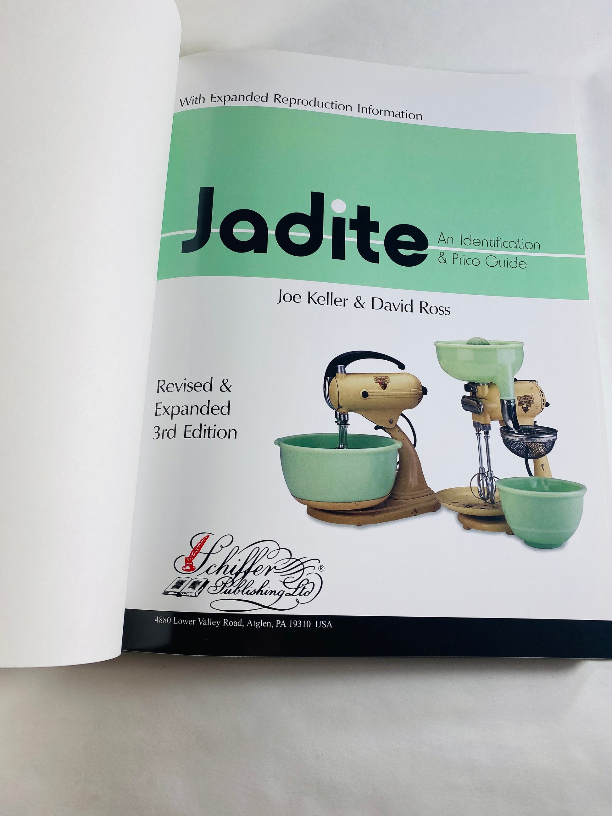 Jadite collector's guide by Joe Keller LARGE vintage book with company history and model list