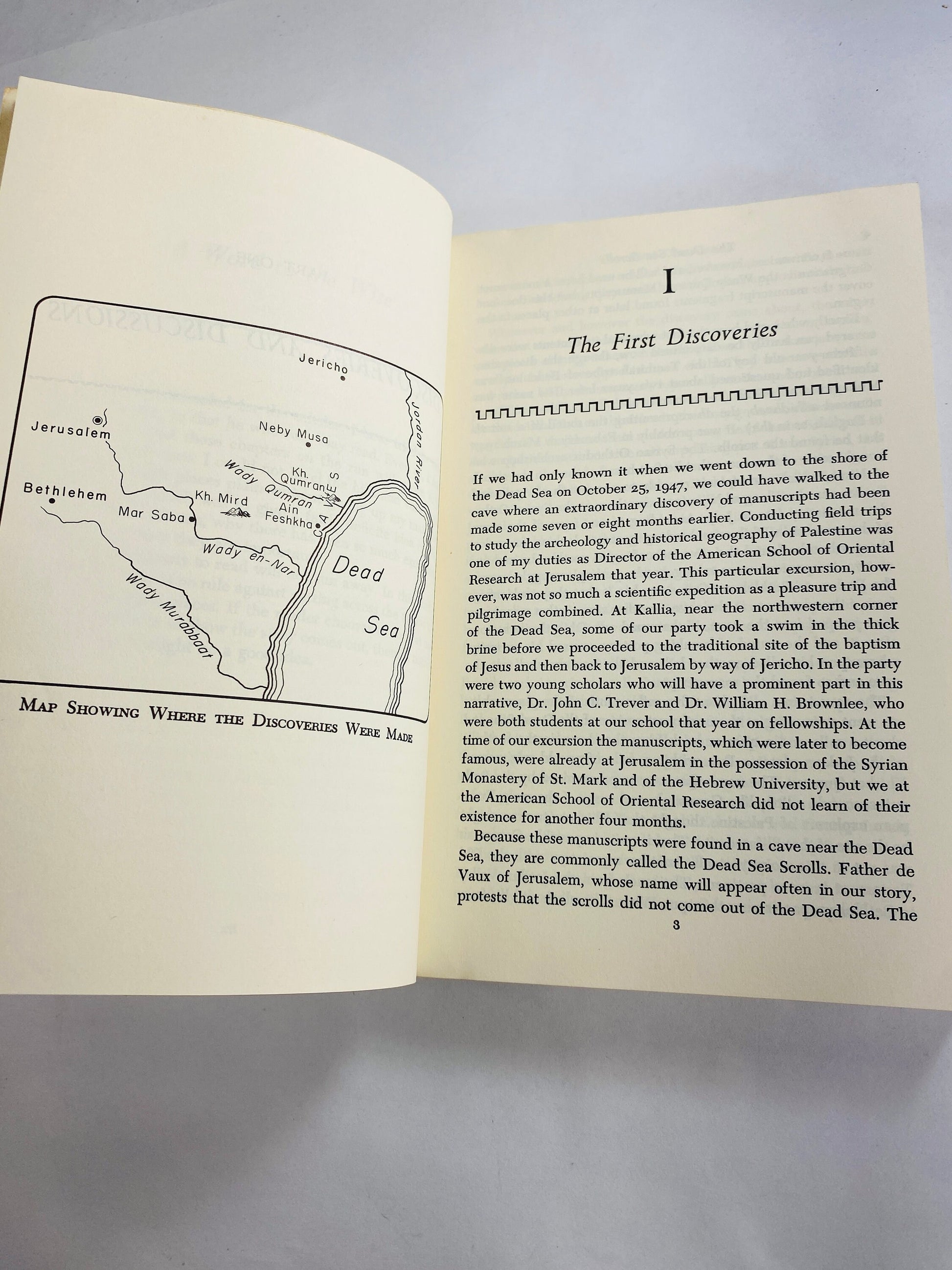 Vintage Dead Sea Scrolls paperback book by Millar Burrows circa 1968