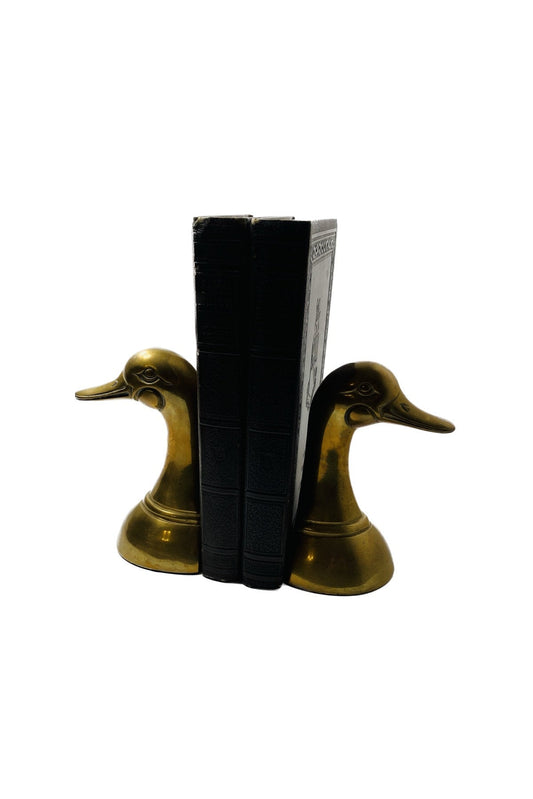 Mid-century brass pair of duck bookends circa 1950s Great gift for a library or office. Perfect for the sportsman! Elegant gold decor.