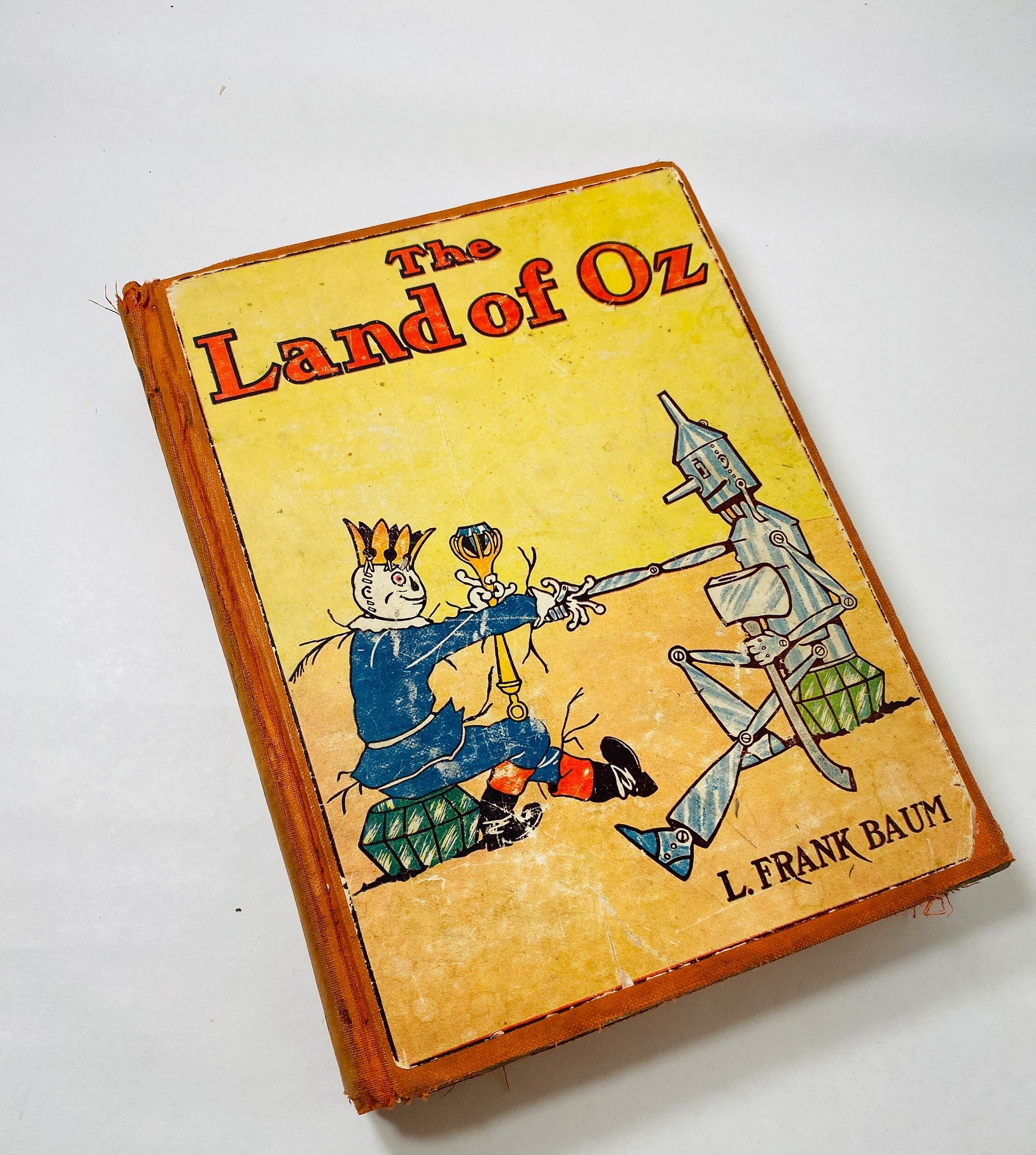 Land of Oz by Frank Baum vintage book circa 1939 Magical tale of adventure and love in the Land of Oz. Reilly & Lee Co. John R Neill