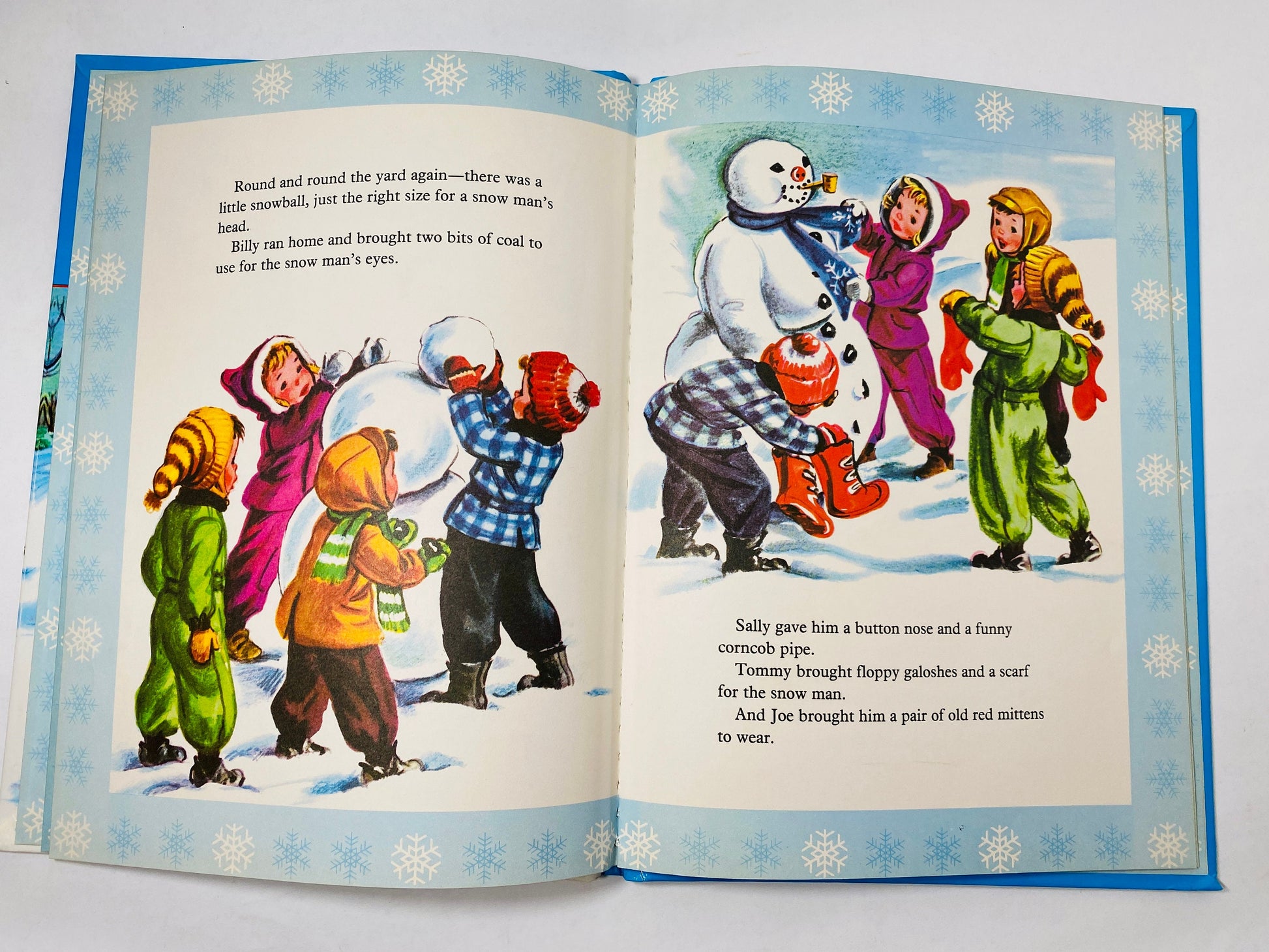 Frosty the Snowman vintage children's Golden Christmas book circa 1984. Connie Malvern Snow Man