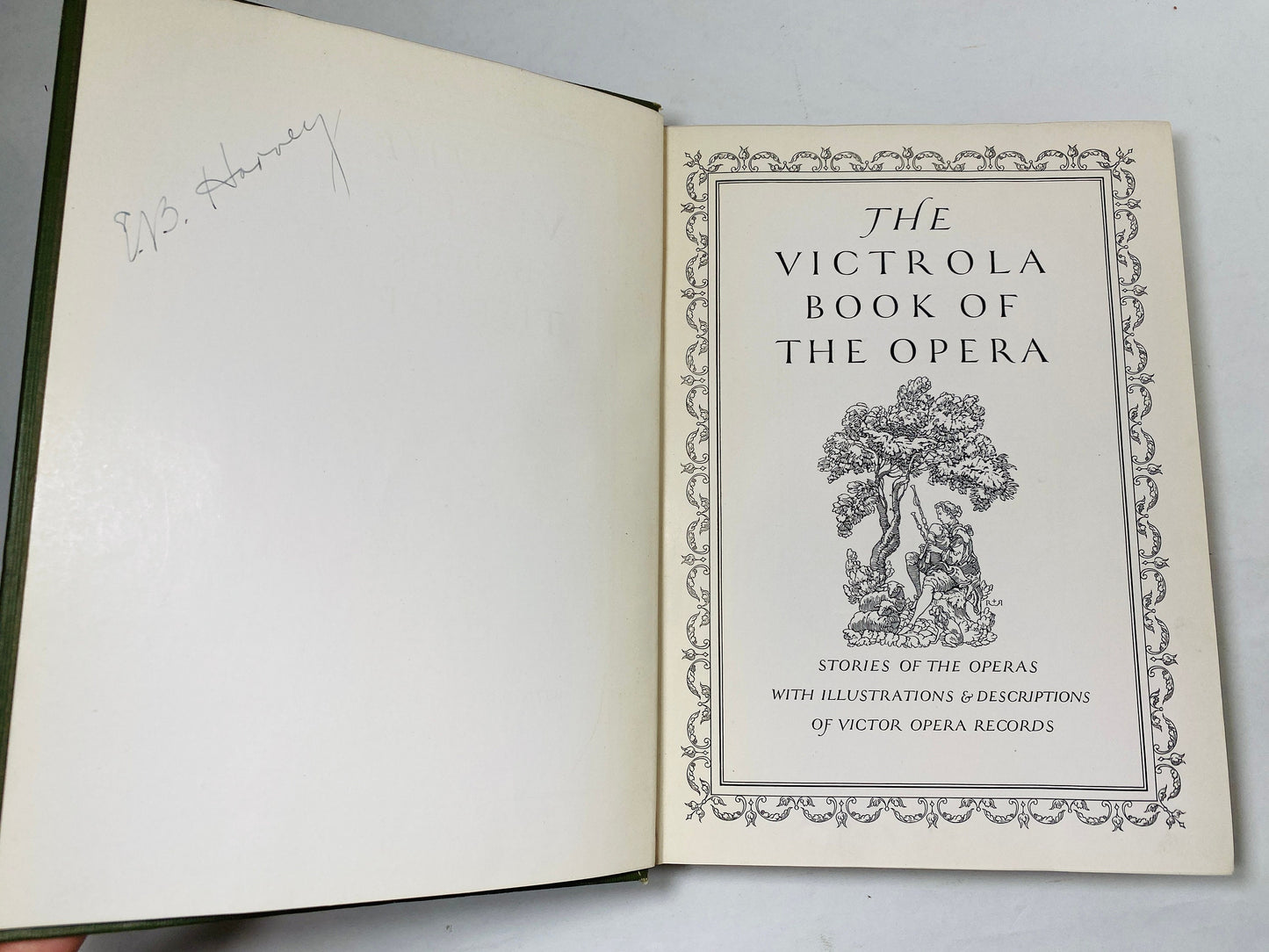 Antique Victrola Book of the Opera FIRST EDITION vintage book circa 1924 Beautifully illustrated green and gold decor.